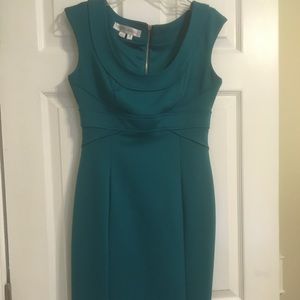 Gorgeous green dress. Wear to work or parties!